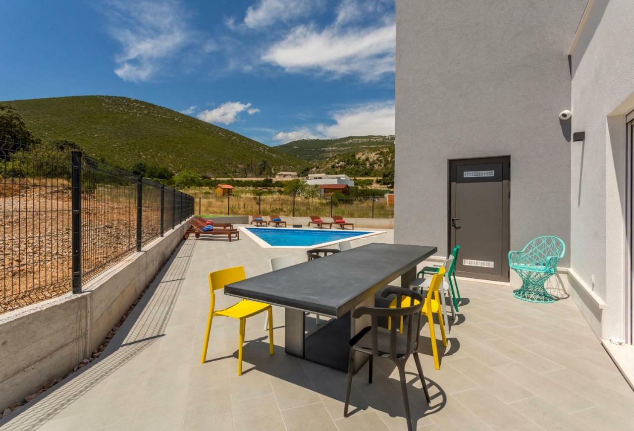 Villa Mila Kastela Kaštel Novi Exterior foto